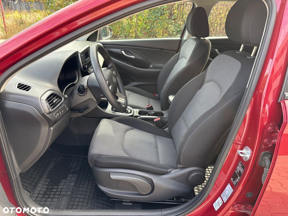 Hyundai i30 1.0 T-GDI Classic + DCT - 12