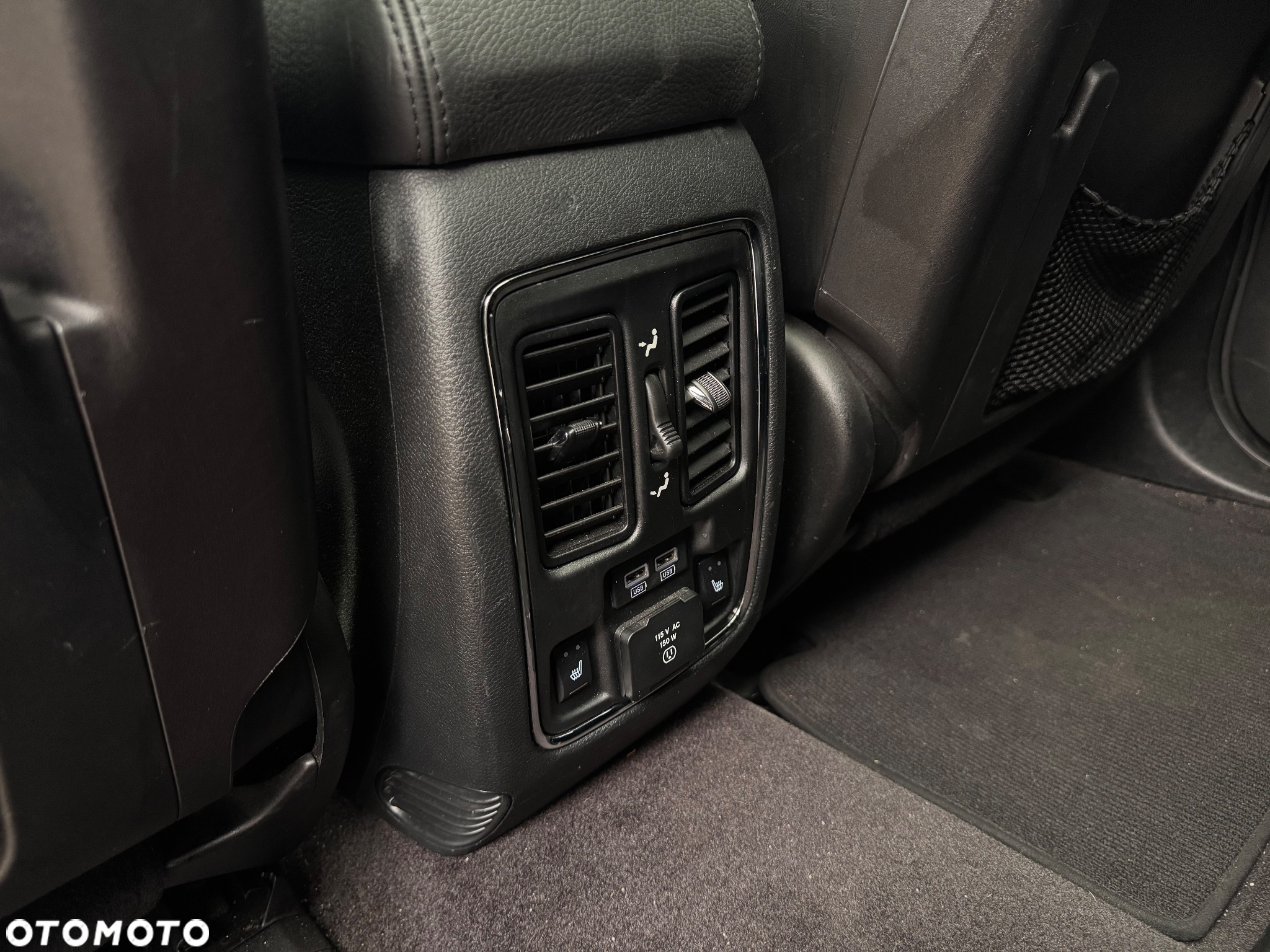 Jeep Grand Cherokee SRT - 22