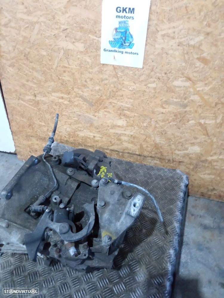 Caixa de velocidades Ford Mondeo 1.8 TDCi REF: 7G9R 7002 ZF - 6