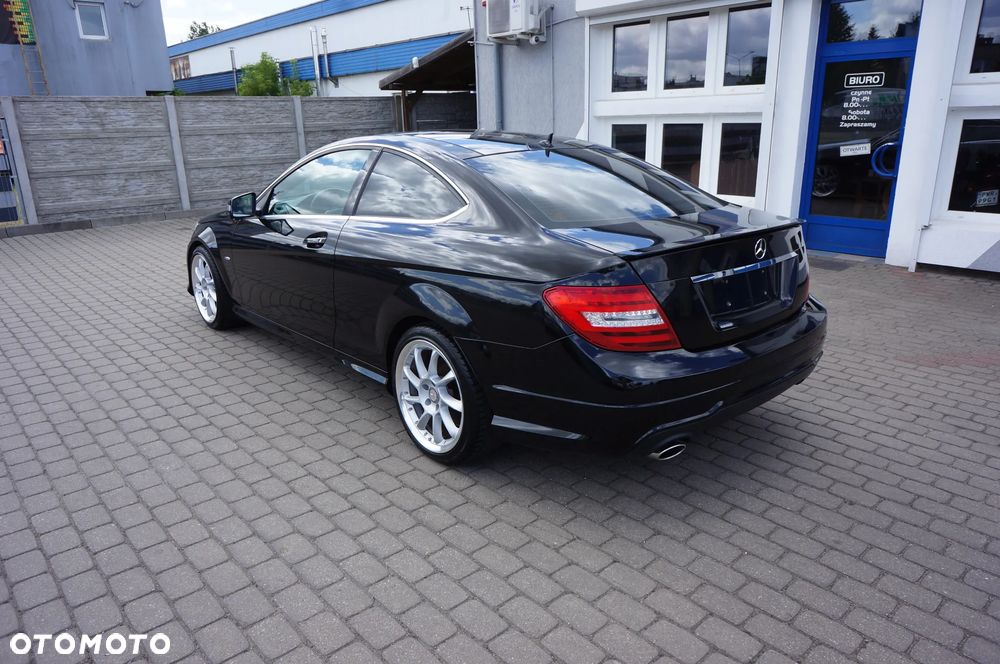 Mercedes-Benz Klasa C 220 CDI DPF BlueEFFICIENCY 7G-TRONIC Edition 1 - 9
