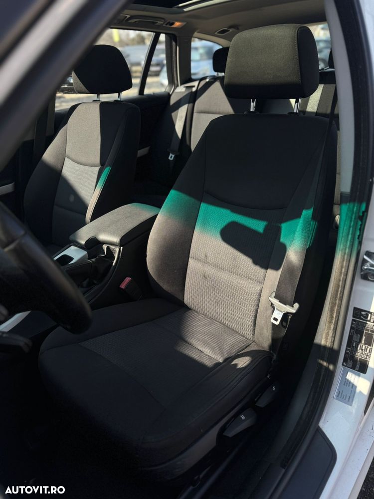 BMW Seria 3 318i - 37