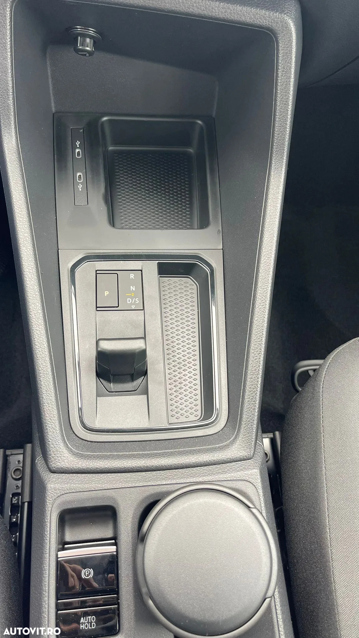 Volkswagen Caddy - 27