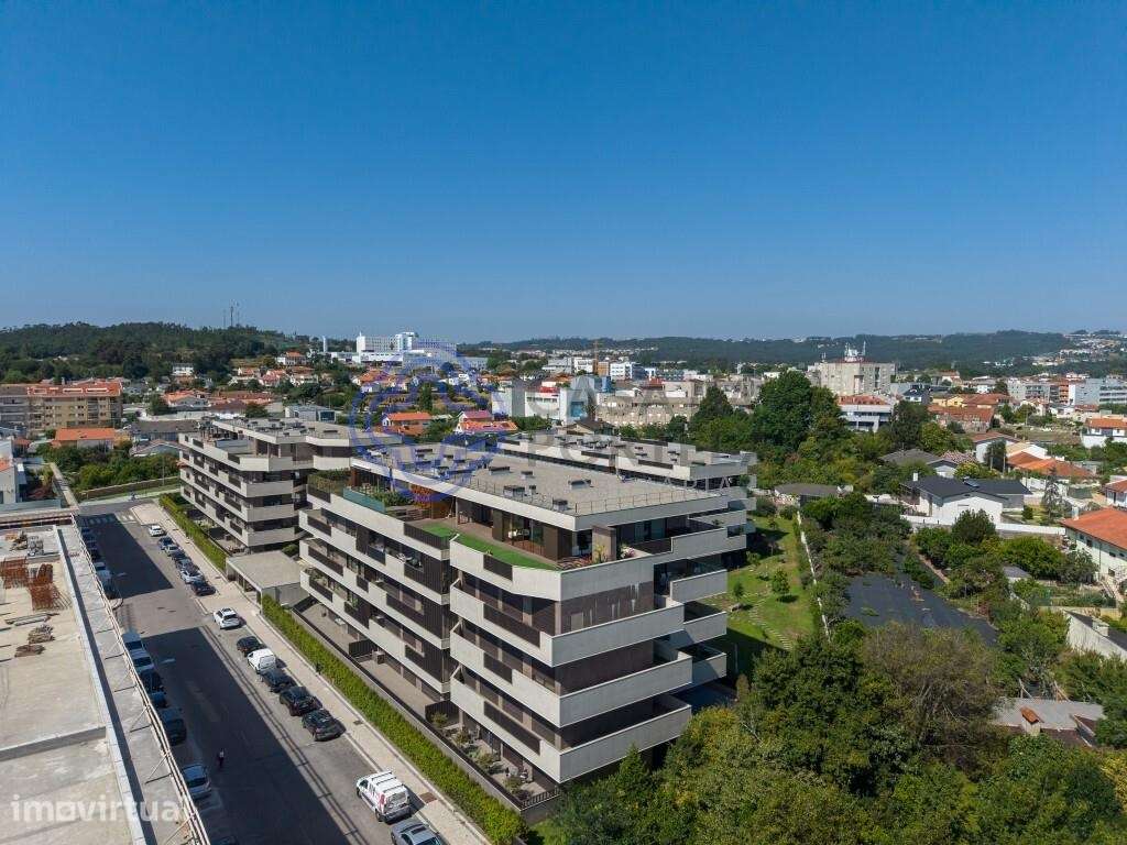 No Centro de Stª Maria da Feira em condomínio fechado - Grande imagem: 4/60