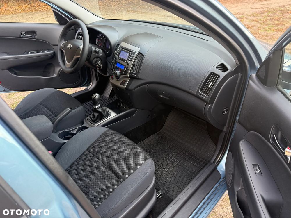 Hyundai i30 1.6 Comfort - 17