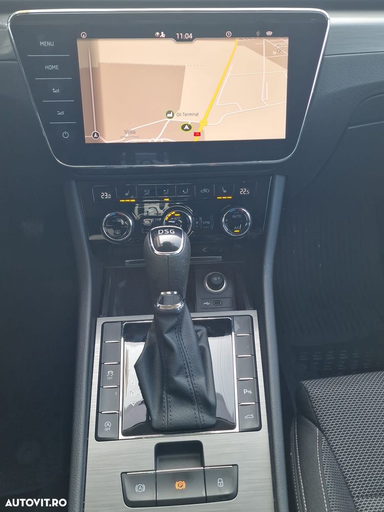 Skoda Superb 2.0 TDI DSG Premium Edition - 33
