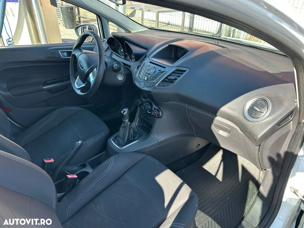 Ford Fiesta 1.5 TDCi Titanium - 4