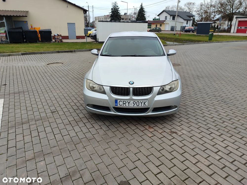 BMW Seria 3 318d - 5