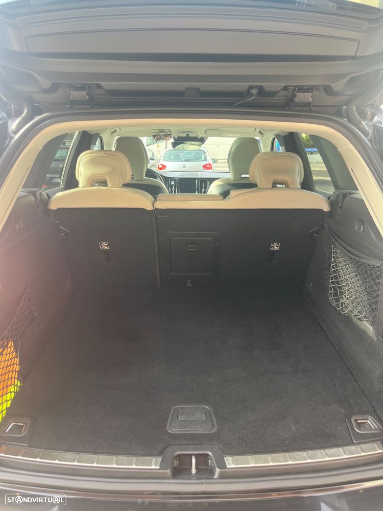 Volvo XC 60 2.0 D4 Inscription AWD Geartronic - 15