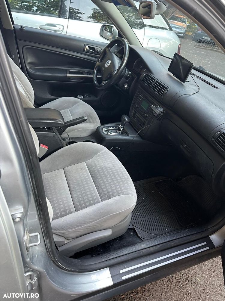 Volkswagen Passat 1.9TDI Highline Aut - 5