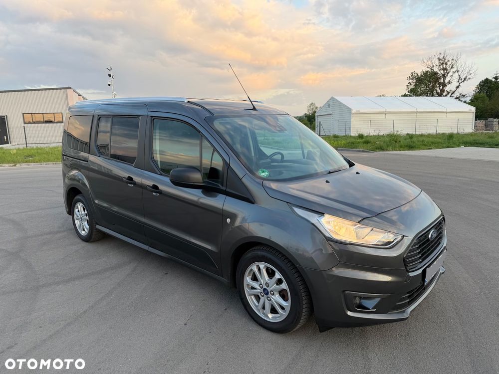 Ford Tourneo Connect Grand - 24