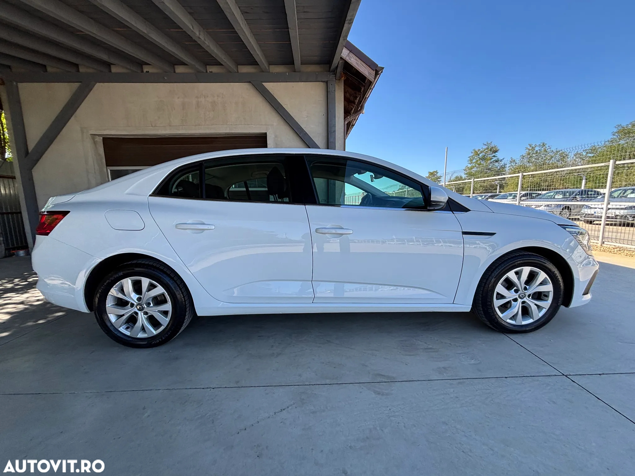Renault Megane BLUE dCi 115 Equilibre - 11
