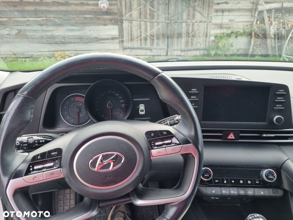 Hyundai Elantra - 6