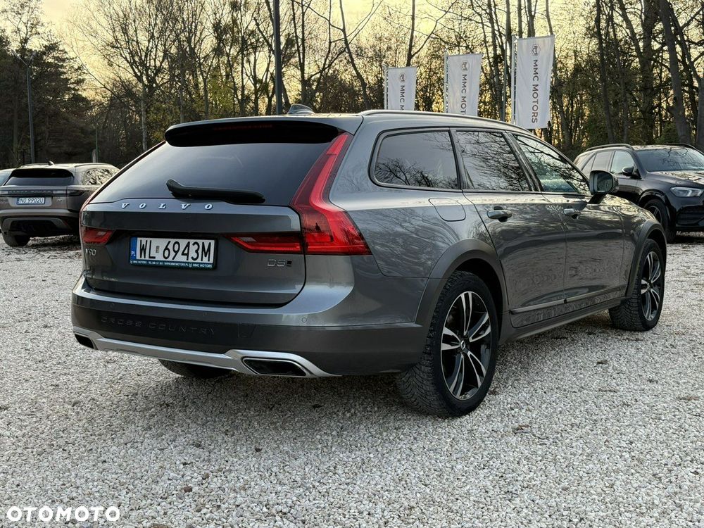 Volvo V90 Cross Country D5 SCR AWD Pro - 4
