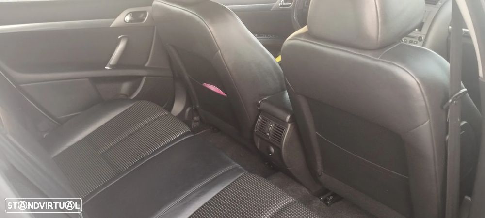 Peugeot 407 2.0 HDi Executive - 12