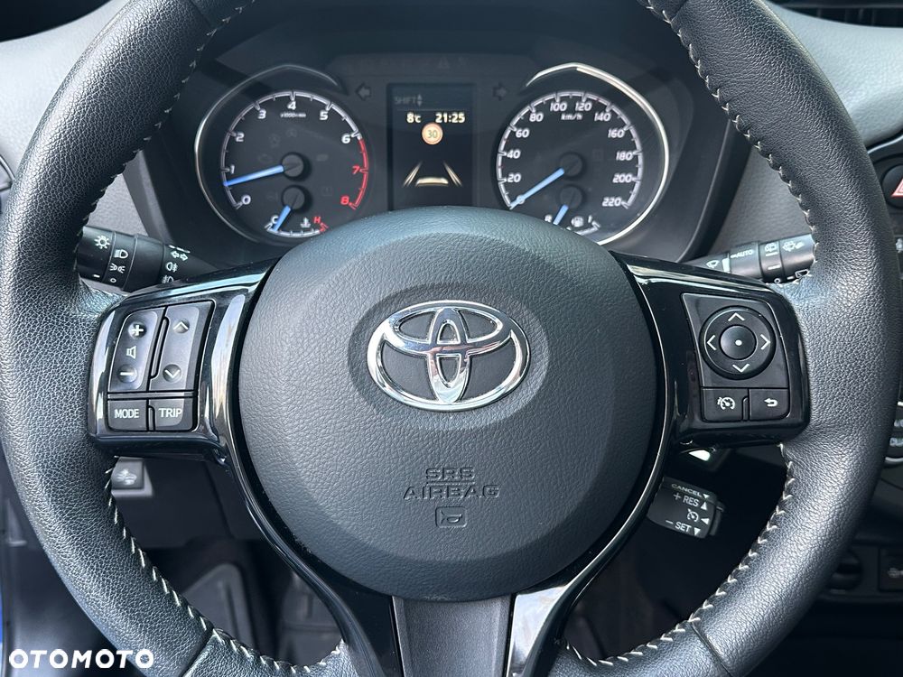 Toyota Yaris 1.5 Premium - 12