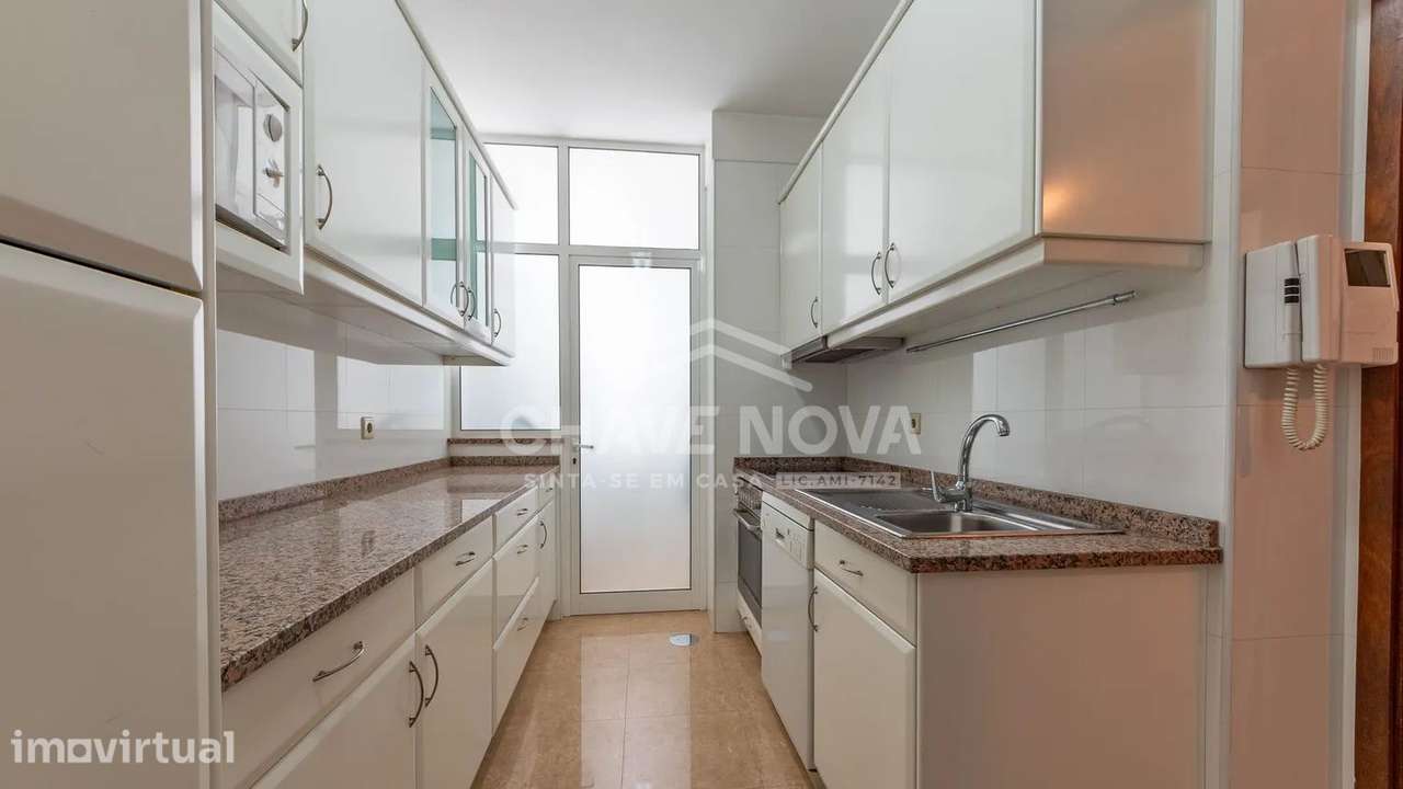 Apartamento T3 em frente ao Metro - Grande imagem: 3/23
