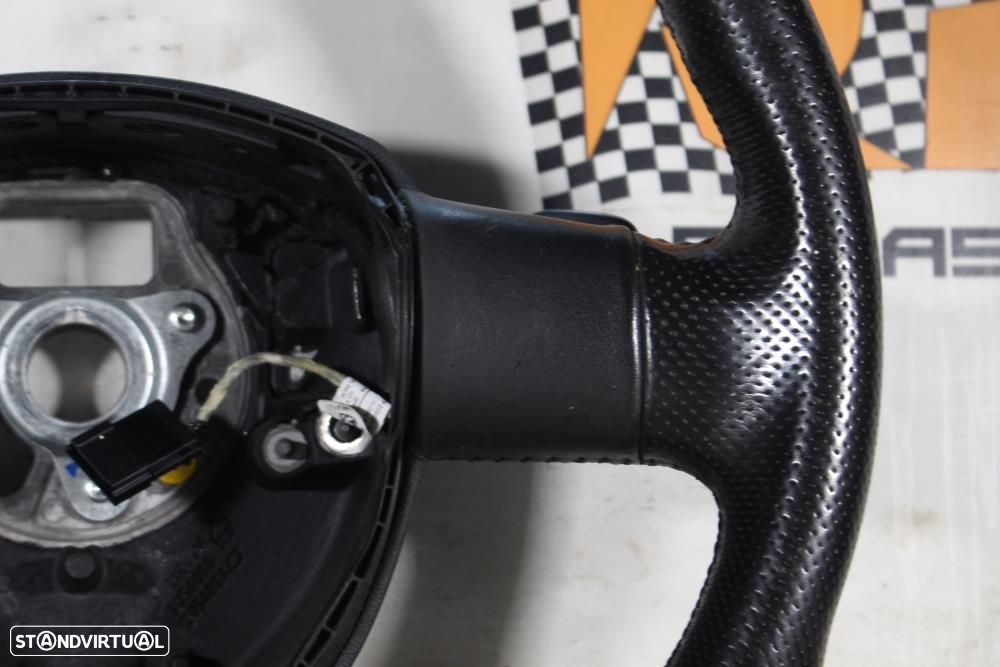 Volante Audi A4 (8K2, B8)  Volante Audi A3 8P / A4 B6 B7 B8 / A5 8T / - 10