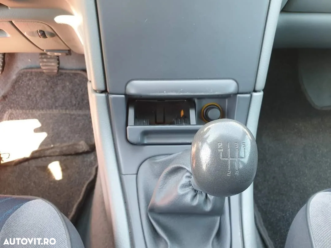 Renault Laguna 1.8 Expression - 9