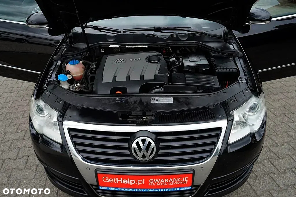 Volkswagen Passat - 11