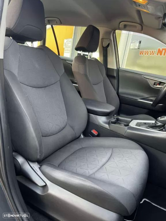 Toyota RAV4 2.5 HDF Comfort - 11