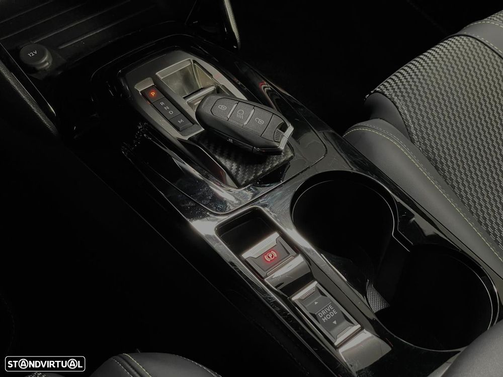 Peugeot 2008 1.2 PureTech GT Line EAT8 - 22