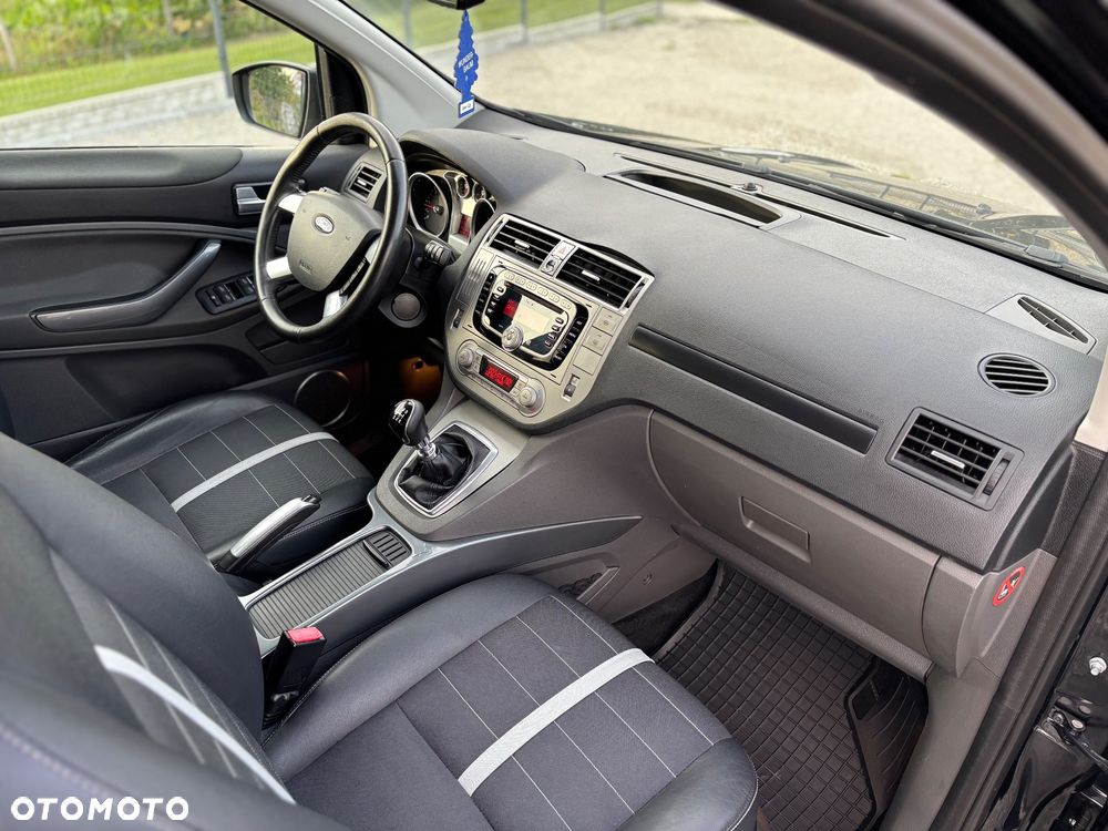 Ford Kuga - 10