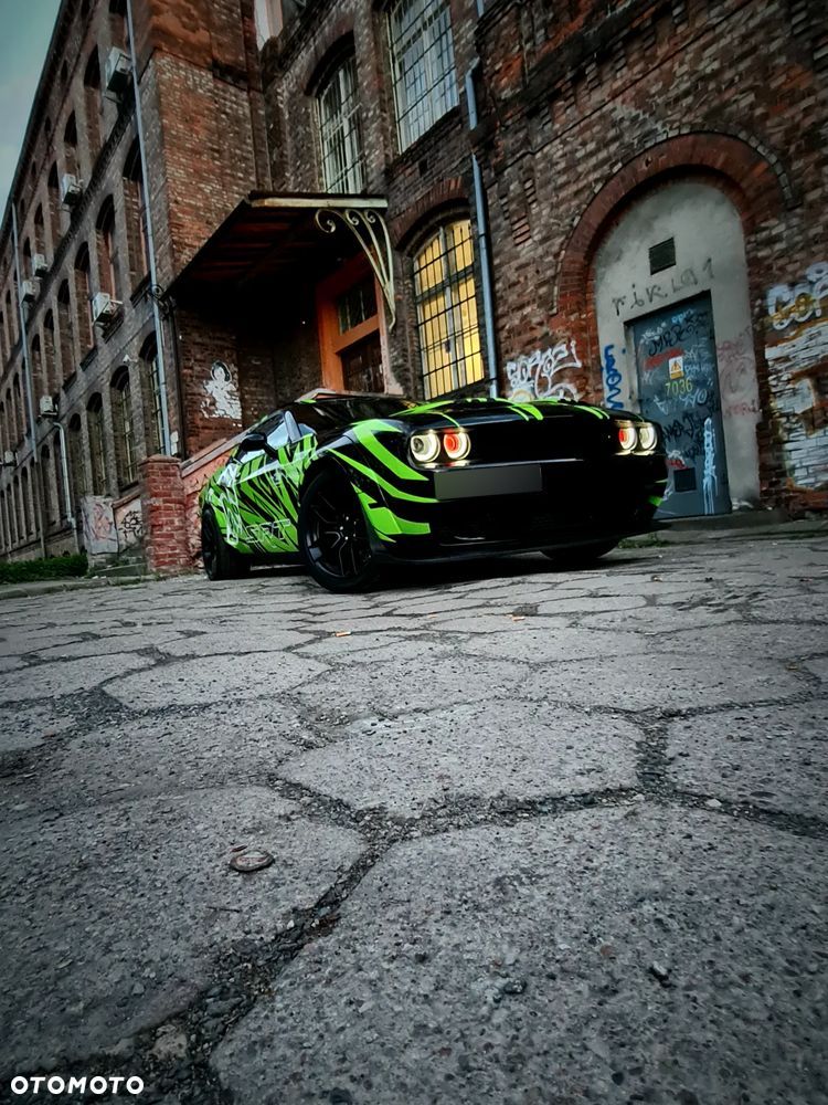 Dodge Challenger 6.4 Scat Pack - 1