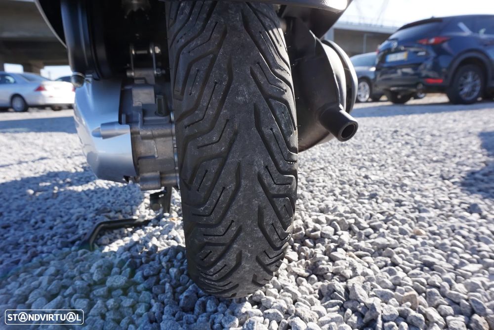 Vespa GTV 300 Sei Giorni II Edition - 30