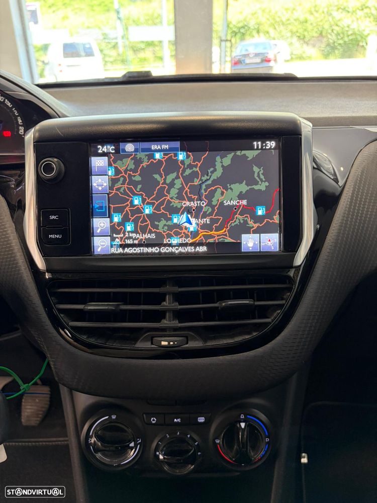 Peugeot 208 1.6 BlueHDi Style - 14