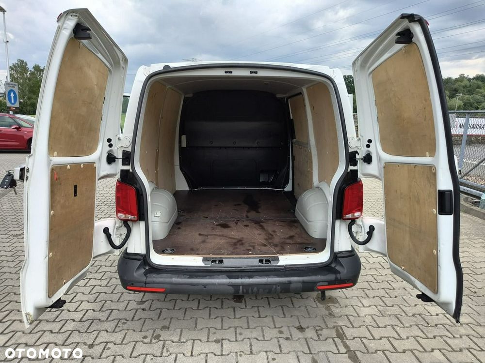 Volkswagen Transporter - 22