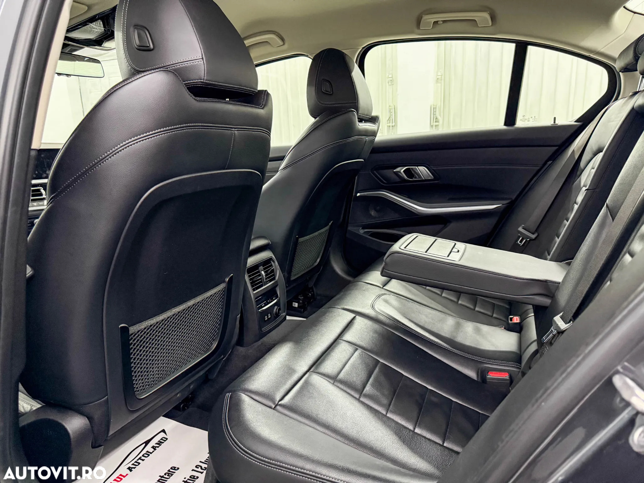 BMW Seria 3 330e Aut. Sport Line - 24