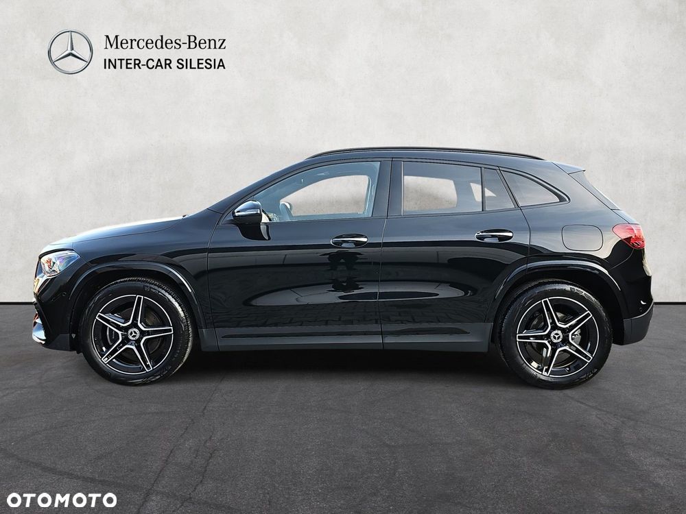 Mercedes-Benz GLA - 2