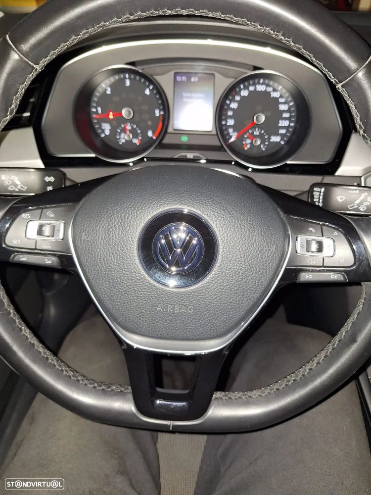 VW Passat Variant 1.6 TDI Confortline - 20