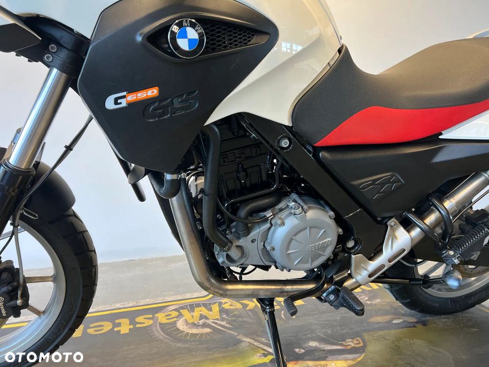 BMW G - 8