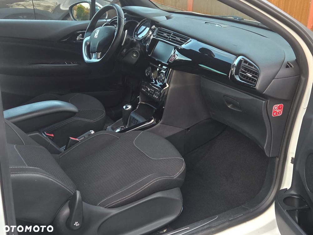 Citroën DS3 1.6 e-HDi SoChic MCP - 9