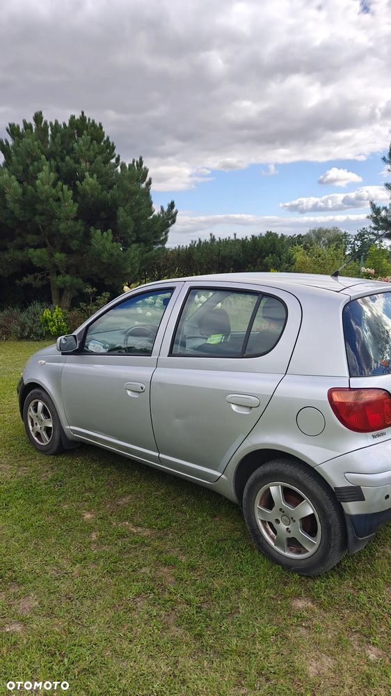 Toyota Yaris 1.3 Sol - 6