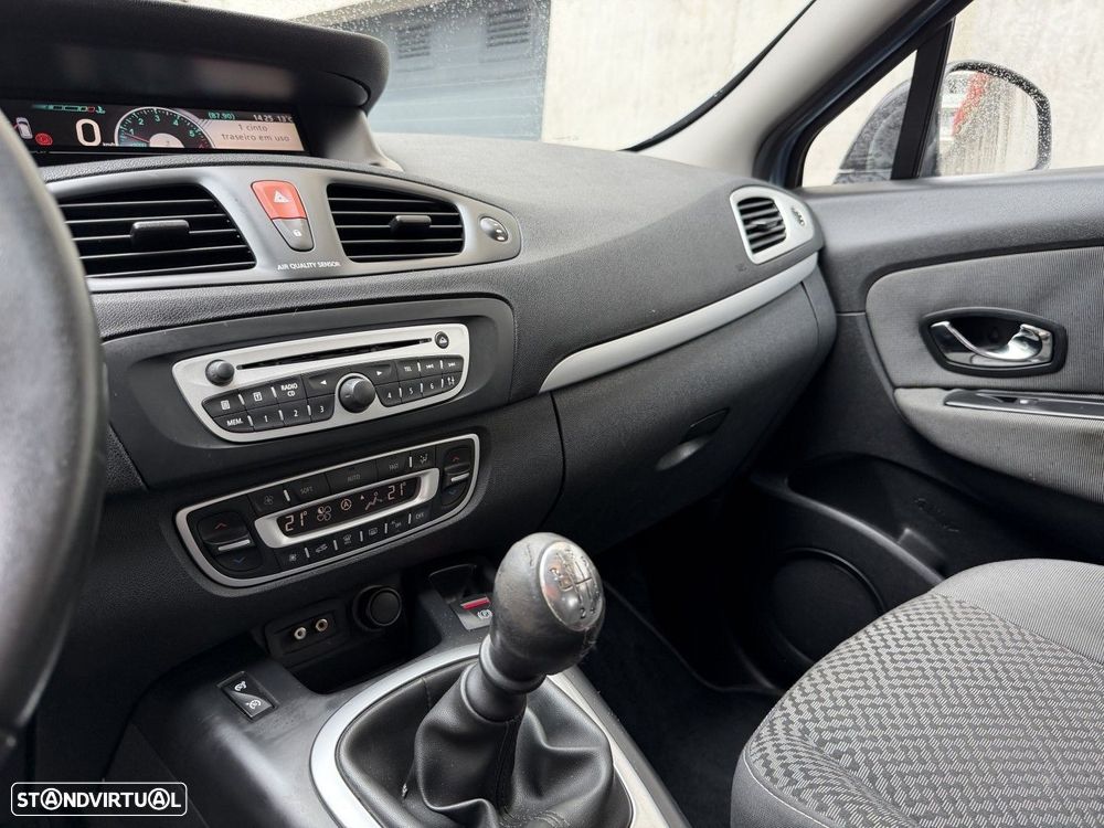 Renault Scénic 1.5 dCi Exclusive SS - 11