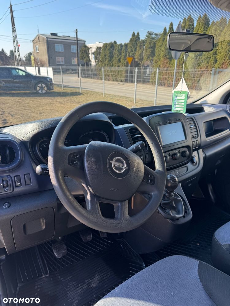 Opel Vivaro L2H1 - 12