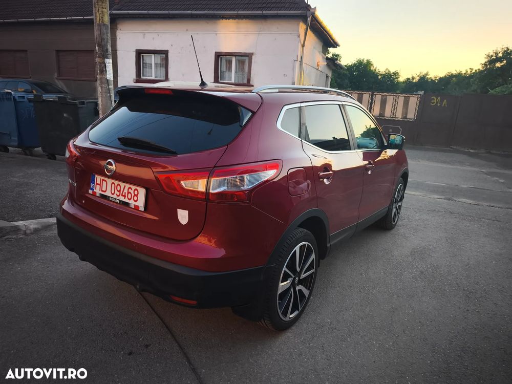 Nissan Qashqai 1.6 DCI Xtronic TEKNA+ - 4