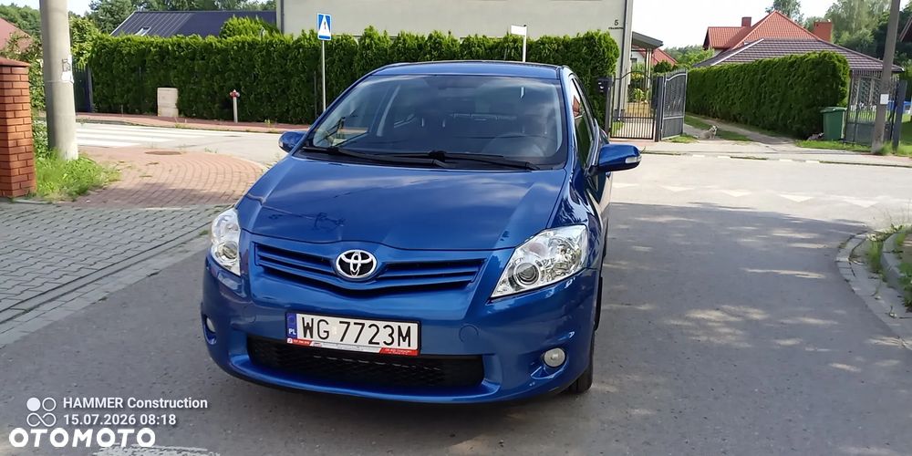 Toyota Auris 1.8 Premium - 2