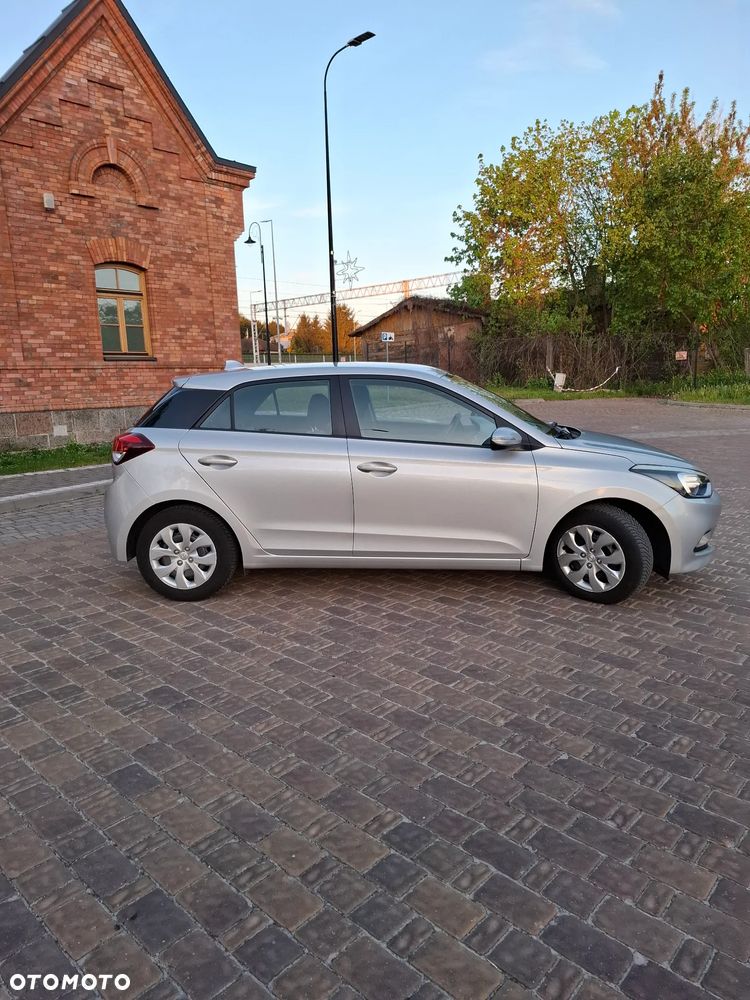 Hyundai i20 1.2 Select - 4