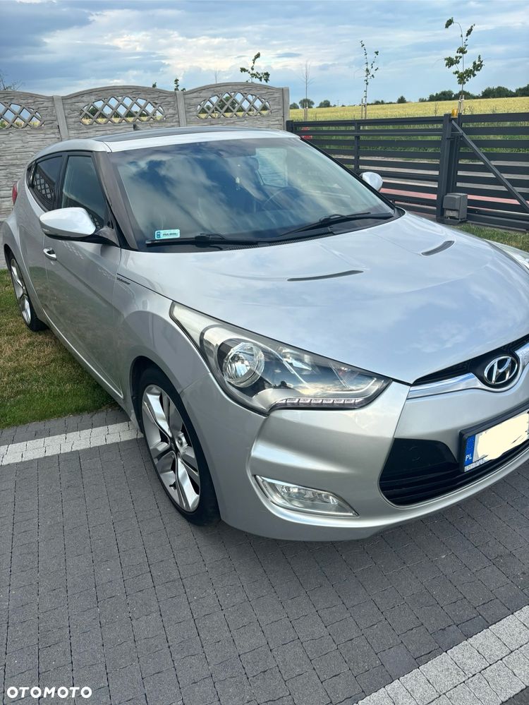Hyundai Veloster - 24