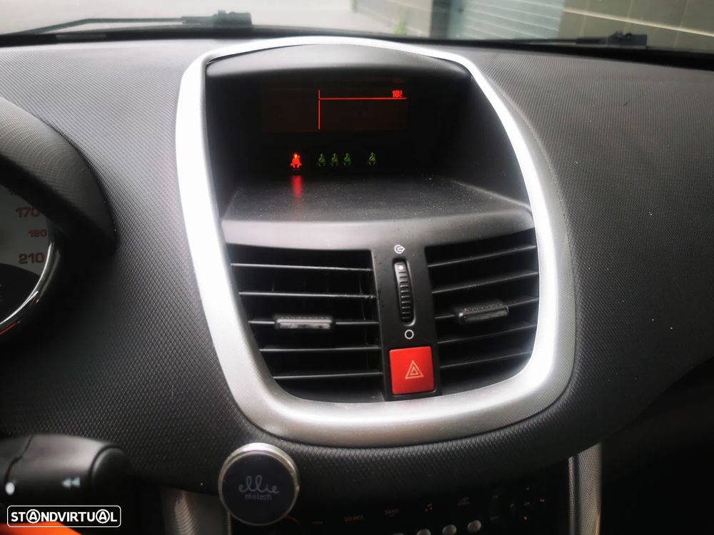Peugeot 207 1.4 16V Sport - 13