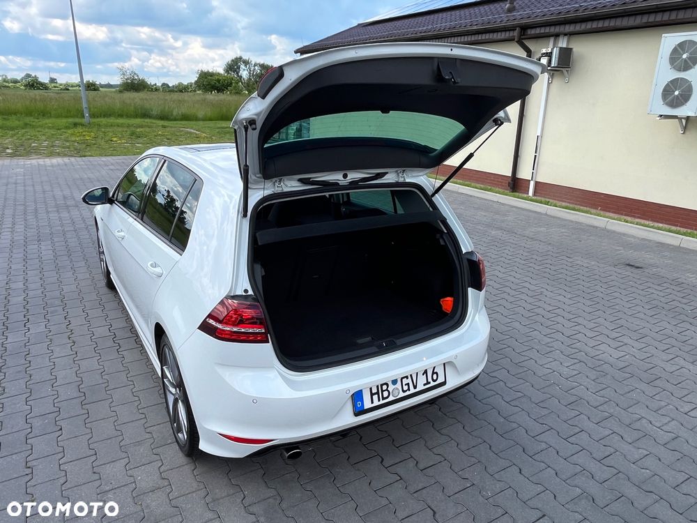Volkswagen Golf 1.6 TDI BlueMotion Technology Lounge - 23