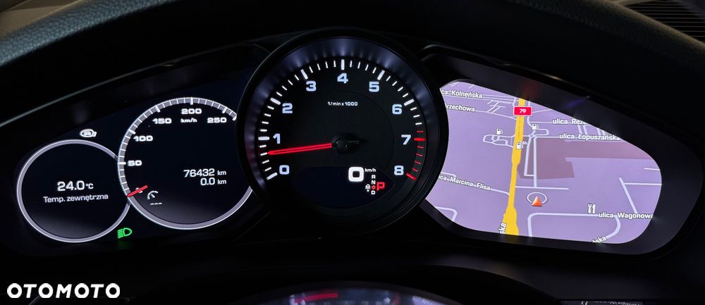 Porsche Cayenne Standard - 17