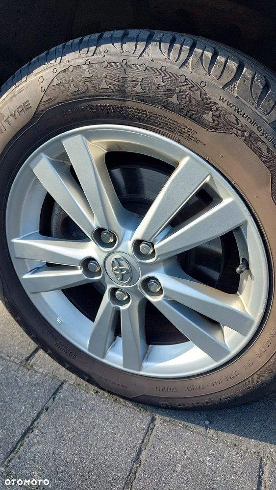 Toyota Avensis 1.8 Life - 11