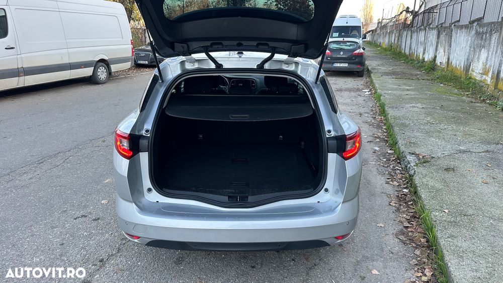 Renault Megane BLUE dCi 115 BUSINESS EDITION - 8