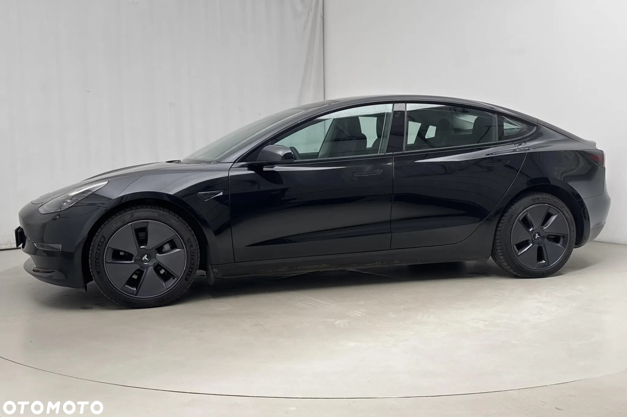 Tesla Model 3 Long Range AWD - 3