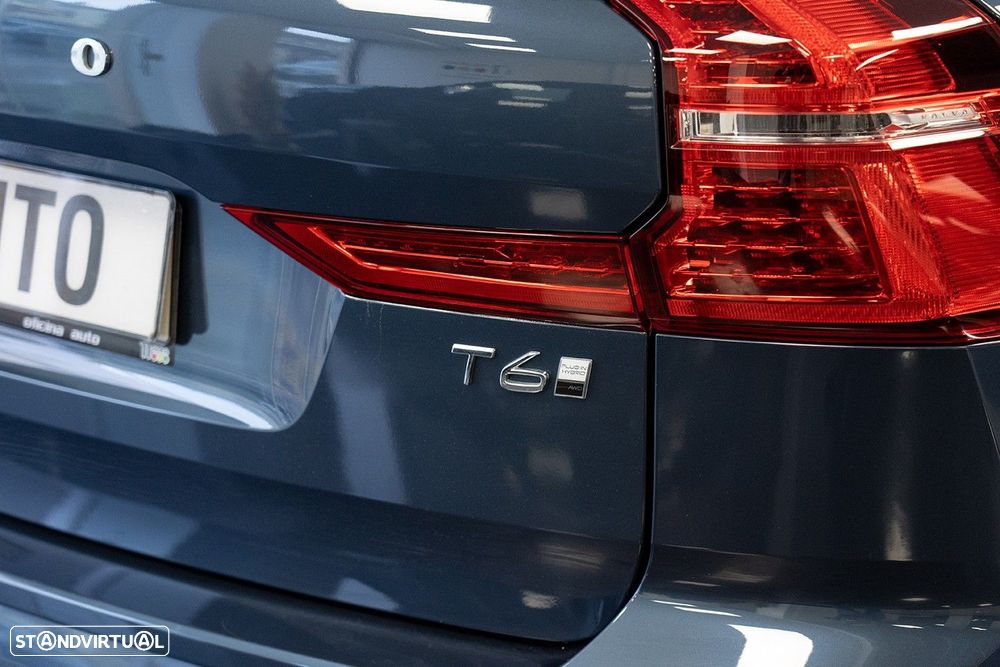 Volvo XC 60 2.0 T6 PHEV Plus Dark AWD - 12