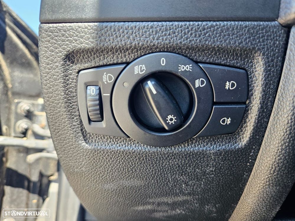 BMW 118 d Line Urban - 36